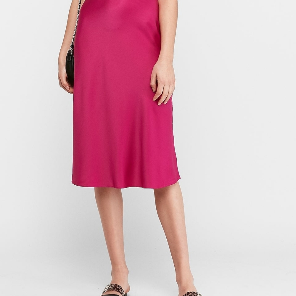 HIGH WAISTED SATIN MIDI SKIRT IN PINK FATALE